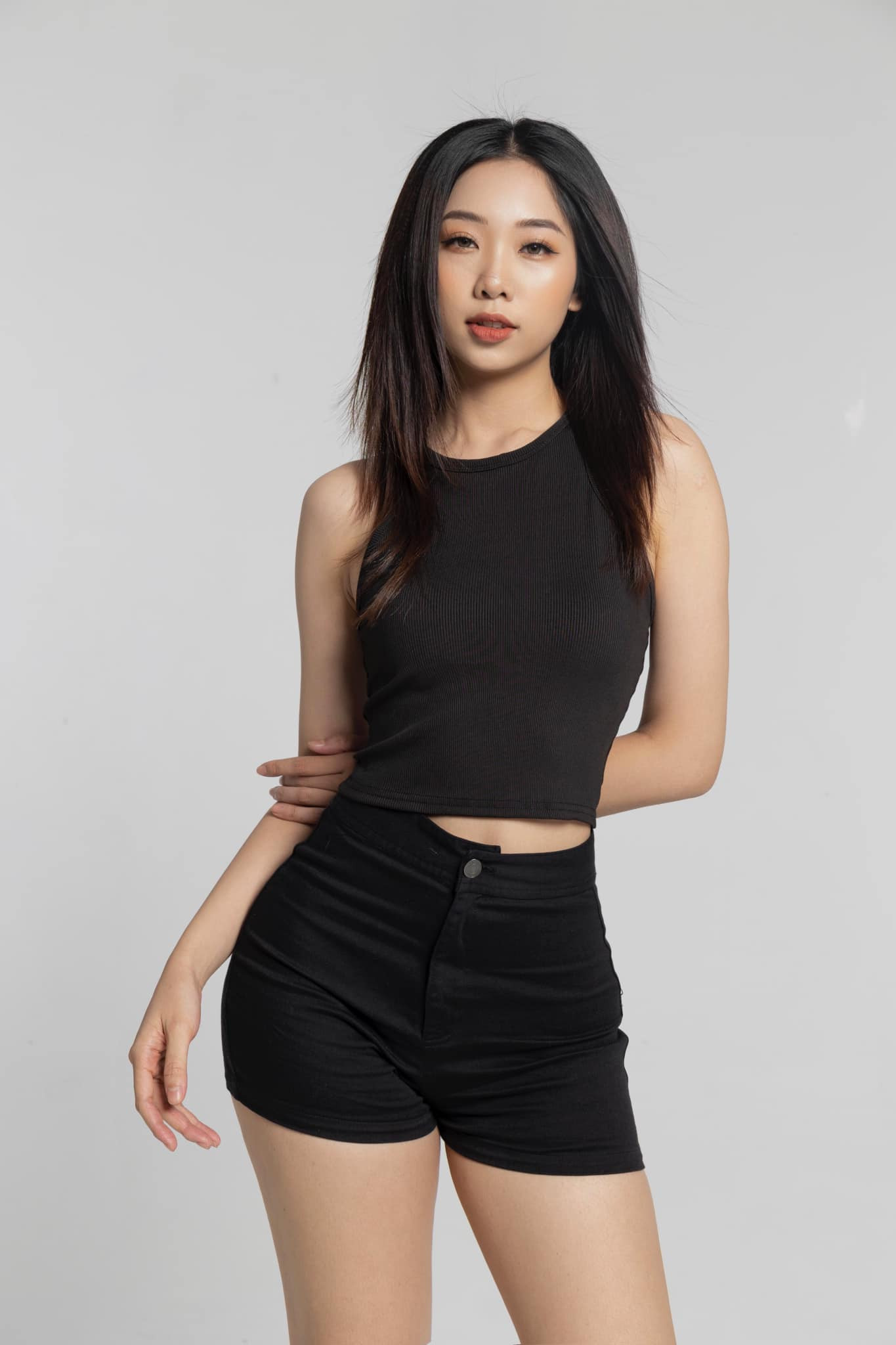 Thùy Dương có năng khiếu về múa. Cô được gia đình ủng hộ theo đuổi con đường nghệ thuật từ khi còn nhỏ. Tuy nhiên, khi học lên cấp hai, Thùy Dương tạm gác lại đam mê để tập trung cho việc học.