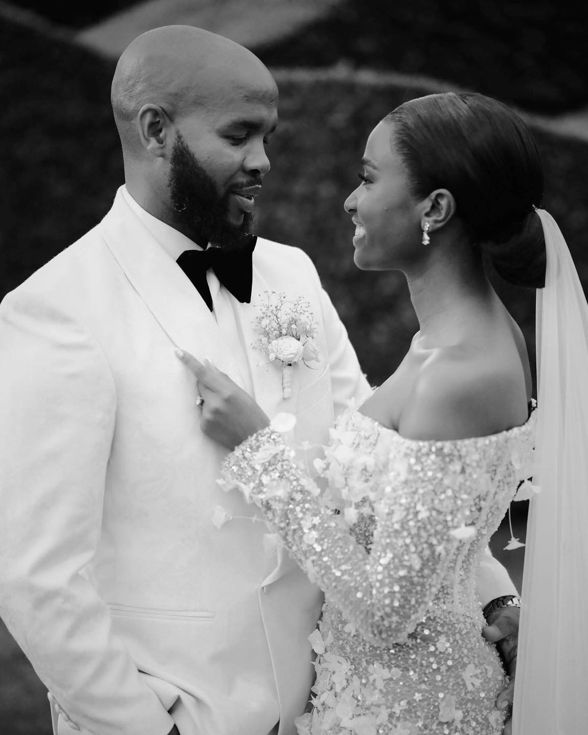 Hình ảnh Zozibini Tunzi trong hôn lễ.