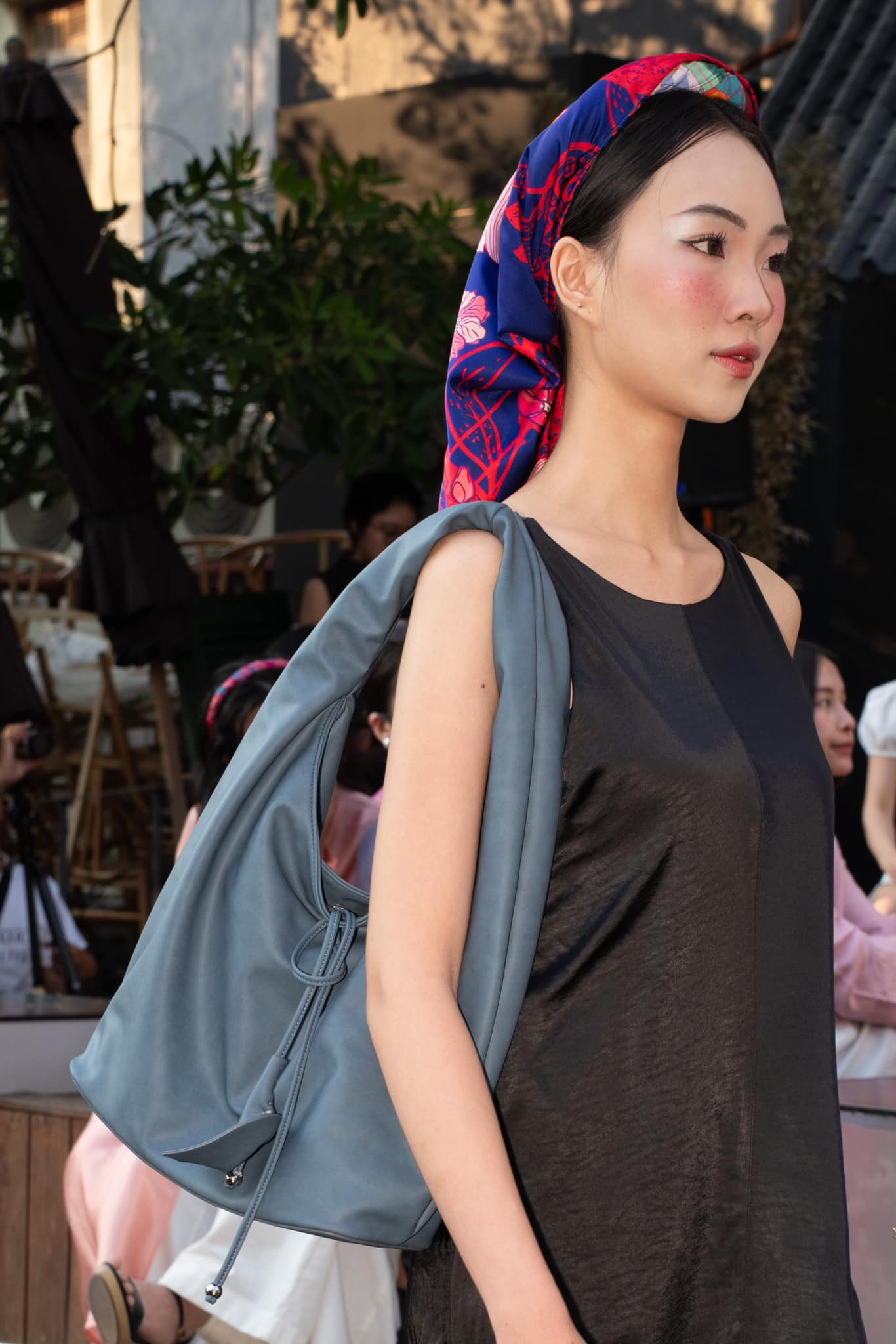 Hồng Duyên có niềm yêu thích với cổ phục, áo dài và các trang phục truyền thống.