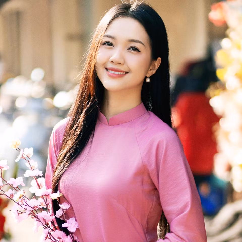 Tham dự cuộc thi Hoa hậu Việt Nam là giấc mơ được Mỹ Vân ấp ủ từ lâu. "Đó là một giấc mơ được nuôi dưỡng từ tình yêu với nghệ thuật, văn hóa và sức mạnh của ngôn ngữ trong việc kết nối con người", cô chia sẻ.
