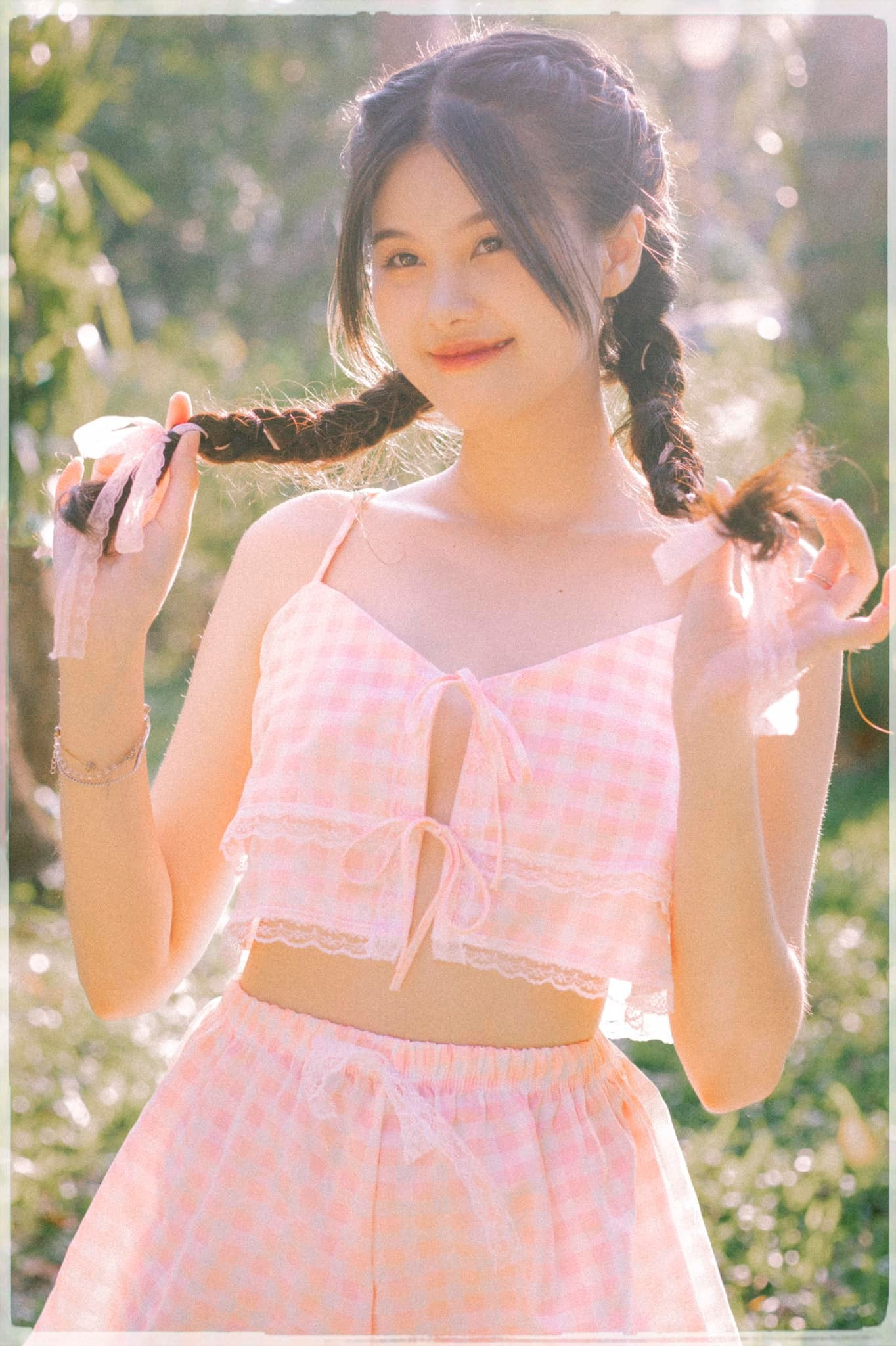 Bảo Hà nói cô rèn luyện các kỹ năng thuyết trình trước đám đông, kỹ năng làm việc nhóm, rèn luyện tư duy và ngoại ngữ để làm hành trang tại cuộc thi Hoa hậu Việt Nam 2024.