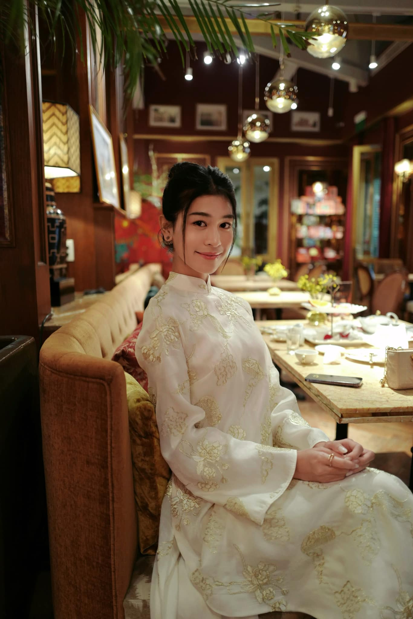 Thanh Thảo cho biết cô ngưỡng mộ hoa hậu Đỗ Thị Hà vì xinh đẹp, năng động và kinh doanh giỏi. Cô cho rằng Đỗ Thị Hà dung hòa được các nét đẹp truyền thống và hiện đại.