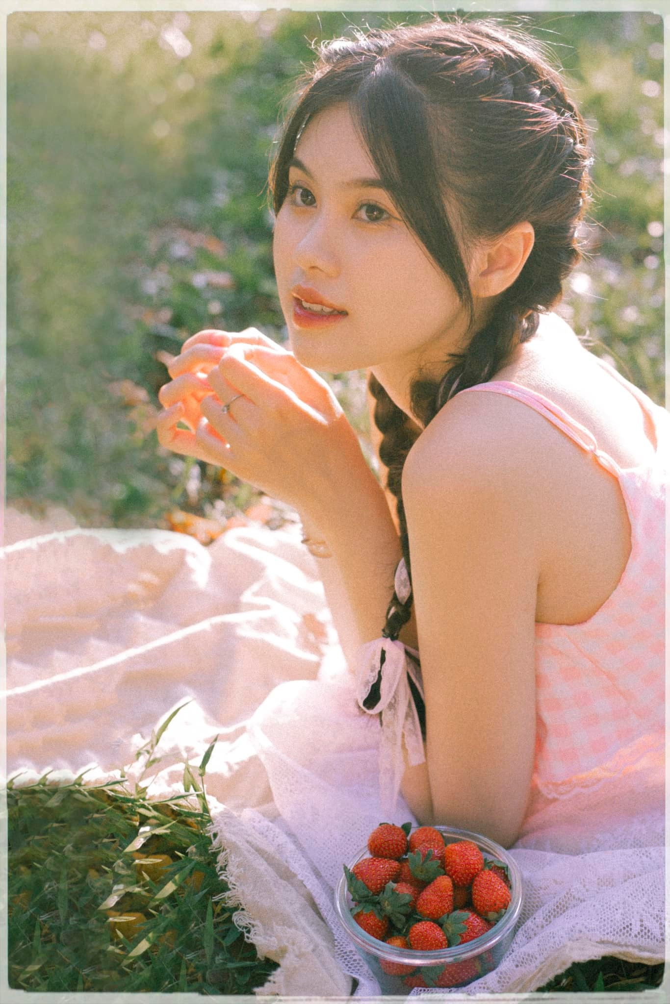 Bảo Hà nói cô rèn luyện các kỹ năng thuyết trình trước đám đông, kỹ năng làm việc nhóm, rèn luyện tư duy và ngoại ngữ để làm hành trang tại cuộc thi Hoa hậu Việt Nam 2024.