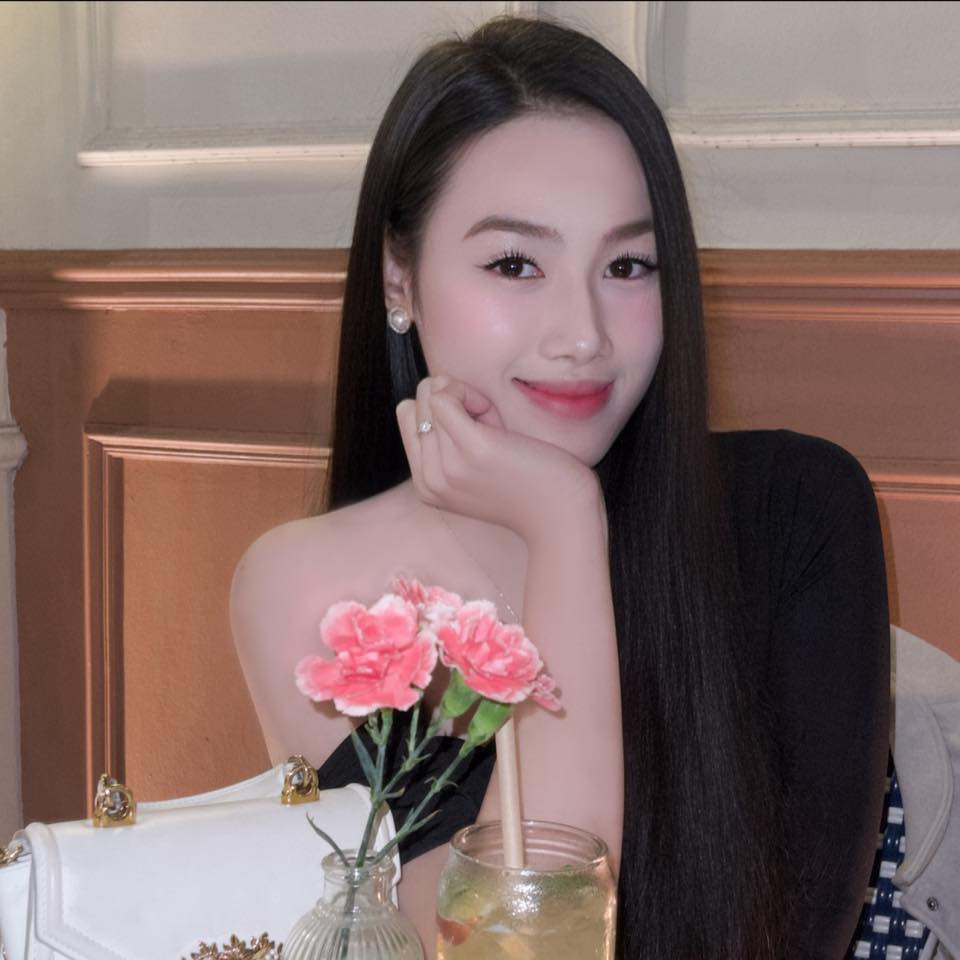 Từng tham gia hai cuộc thi sắc đẹp nhưng Thanh Vân ấn tượng với phần thi nhân trắc học ở Hoa hậu Việt Nam. "Sau phần đo nhân trắc, tôi hiểu về cơ thể mình hơn, biết chính xác các số đo, ưu nhược điểm để cải thiện", cô nói.