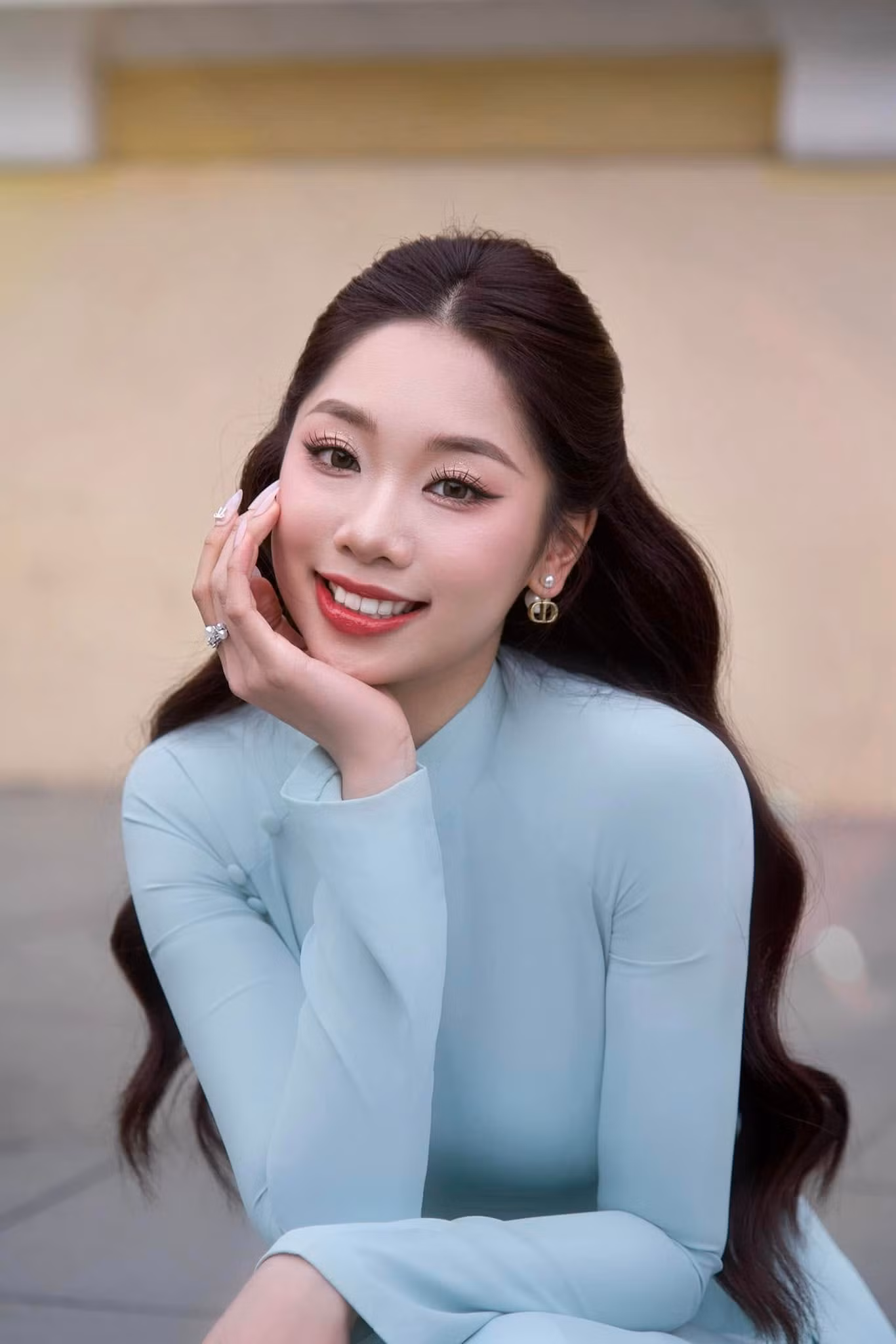 "Tham gia Hoa hậu Việt Nam 2024 là niềm tự hào lớn đối với tôi. Đây là cơ hội để tôi hoàn thiện, phát triển bản thân và có cơ hội kết nối với mọi người", cô nói.