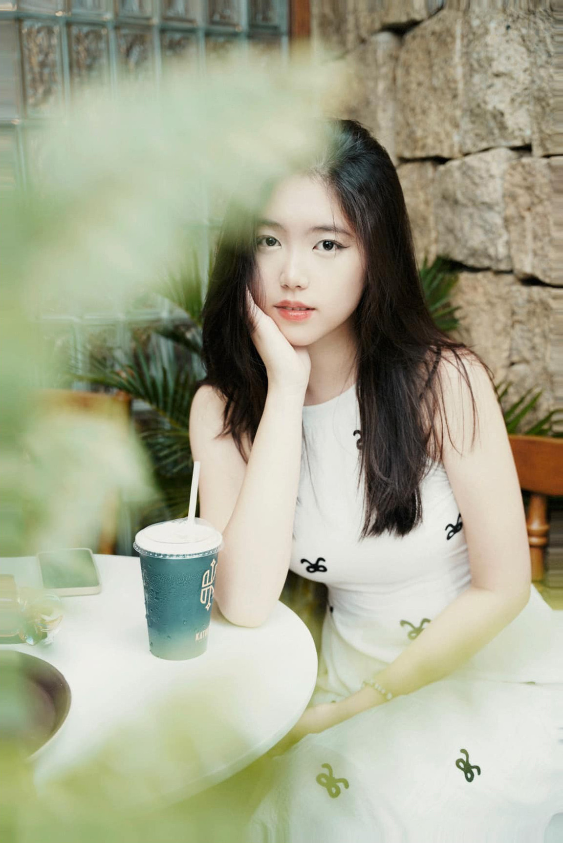 Với niềm đam mê đối với âm nhạc, Châu Anh tin rằng âm nhạc là ngôn ngữ của cảm xúc, có thể chữa lành những vết thương tinh thần. Đến với cuộc thi Hoa hậu Việt Nam 2024, cô mong muốn lan tỏa dự án “Mang âm nhạc đến với các em nhỏ ở vùng cao”. “Tôi tin rằng âm nhạc chính là liều thuốc tinh thần, giúp các em vượt qua những khó khăn, khơi dậy niềm tin vào một tương lai tươi sáng hơn, giúp các em tin rằng, dù cuộc sống có khó khăn đến đâu, vẫn luôn có một cánh cửa mở ra cơ hội cho những ai không từ bỏ”, Châu Anh chia sẻ.