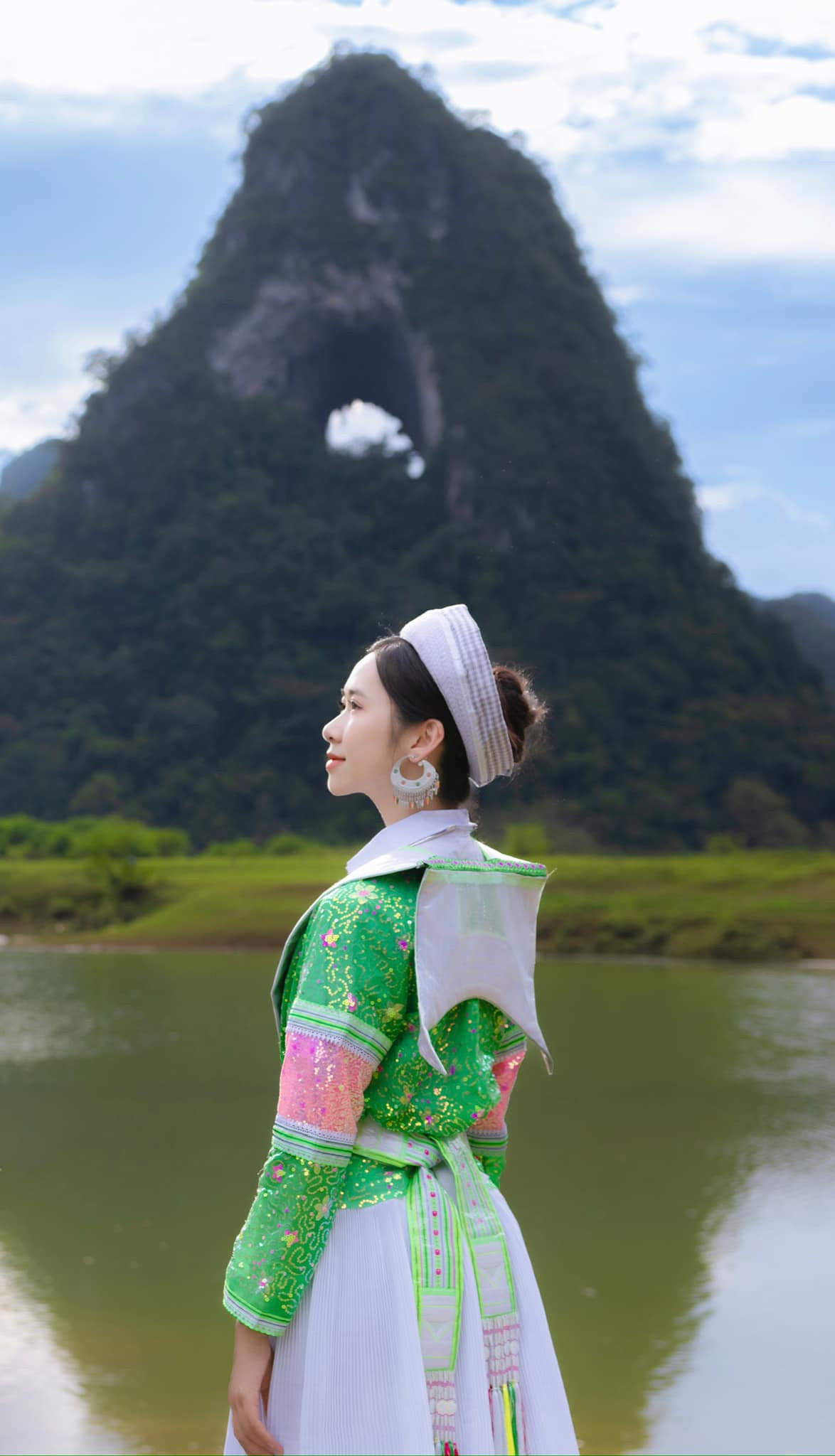 Đến từ Đại học Ngoại thương - một ngôi trường danh tiếng và vốn được xem là cái nôi của nhiều Hoa hậu Việt Nam trước đây, Quý Lan xem đó là niềm tự hào và động lực để cô thể hiện bản thân ở Hoa hậu Việt Nam 2024.