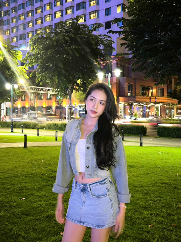 Trúc Linh cho rằng ngoài sắc đẹp, thí sinh Hoa hậu Việt Nam cần có tri thức và tấm lòng nhân ái. Một yếu tố quan trọng nữa là tinh thần, sức khỏe tốt để hoàn thành các phần thi.