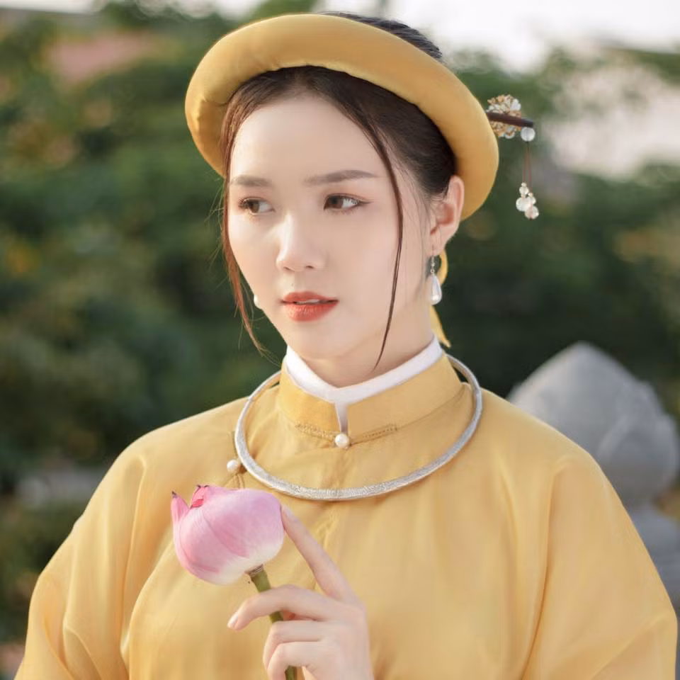 Mỹ Vân cho rằng trước đây, hình ảnh hoa hậu gắn liền với sự dịu dàng, nền nã, thì ngày nay, một người phụ nữ hiện đại còn được đánh giá qua trí tuệ, bản lĩnh và những đóng góp tích cực cho cộng đồng.
