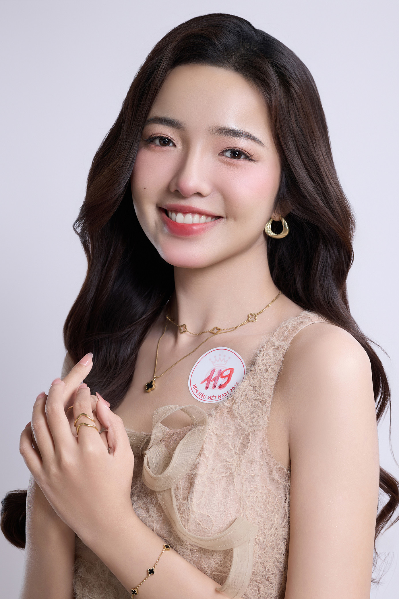 Thí sinh Võ Thị Thanh Bình, SBD 119, sinh năm 2005, đến từ Quảng Trị, sinh viên Đại học Sân khấu điện ảnh TPHCM.