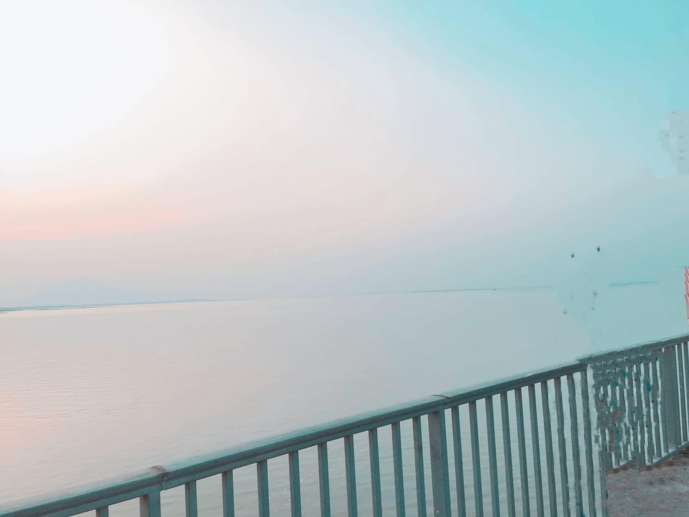 Nước ở hồ chứa lớn nhất Đông Nam Á bất ngờ đục ngầu trên diện rộng ảnh 1 Nước ở hồ chứa lớn nhất Đông Nam Á bất ngờ đục ngầu trên diện rộng ảnh 1