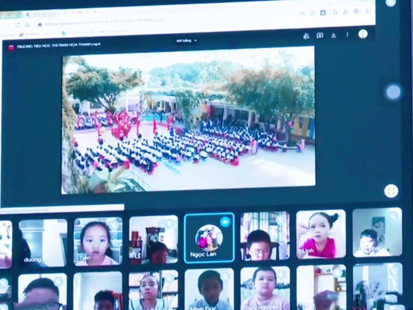 Học sinh dự Lễ khai giảng trực tuyến tại Tây Ninh.