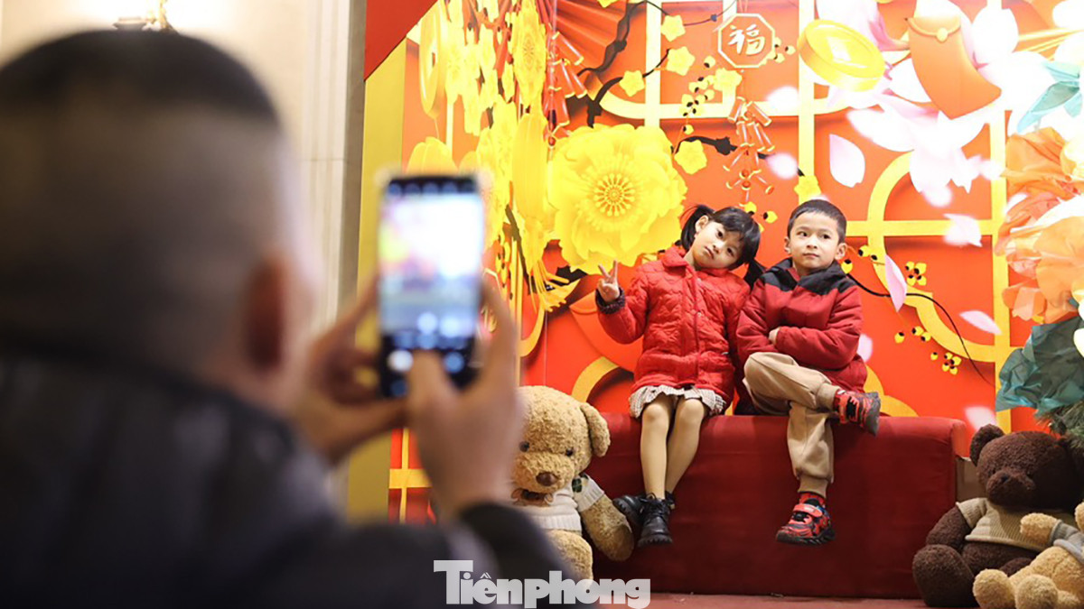 Những không gian "check - in" luôn được nhiều gia đình cũng như các bạn trẻ lựa chọn chụp ảnh lưu niệm.