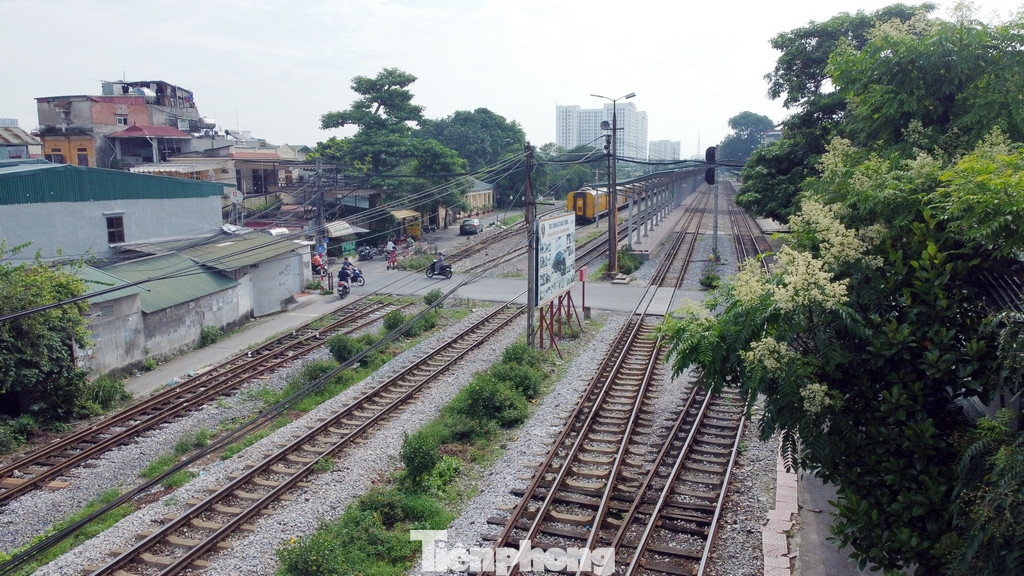 Dự án sẽ cắt ngang đường sắt gần nhà ga Gia Lâm.