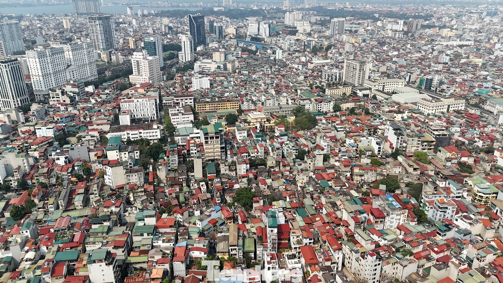 Hiện nay, còn 13 hộ dân khu vực góc cua nút giao Nguyễn Chí Thanh vẫn không đồng ý cho cán bộ địa chính đo đạc. Ban Quản lý dự án đã nhiều lần phối hợp với UBND phường Giảng Võ (quận Ba Đình) tổ chức tuyên truyền, vận động.