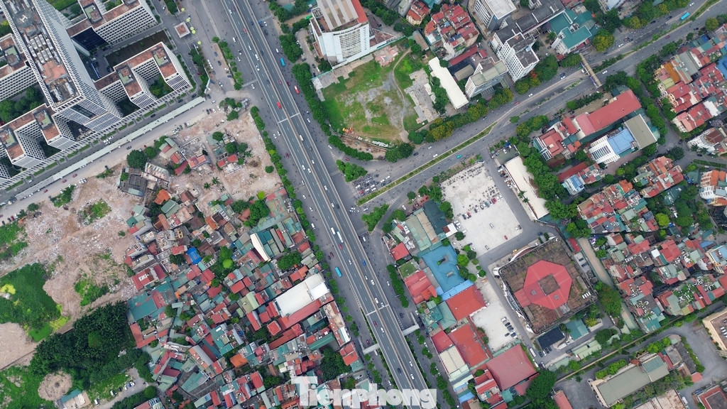 Với dự án này, nhiều nhà dân trên địa bàn phường Mai Dịch (quận Cầu Giấy) sẽ bị di dời.