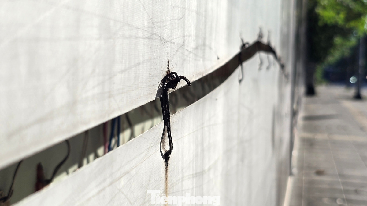 Chỉ tiêu quy hoạch kiến trúc cụ thể như sau: Diện tích: 20.912,15 m2 chiếm 35,58% diện tích đất lập quy hoạch. Tầng cao xây dựng tối đa: 5 tầng. Mật độ xây dựng gộp tối đa: 80%. Quá trình triển khai phương án kiến trúc cụ thể phải đảm bảo mật độ thuần theo Quy chuẩn và không vượt quá mật độ gộp đã khống chế.