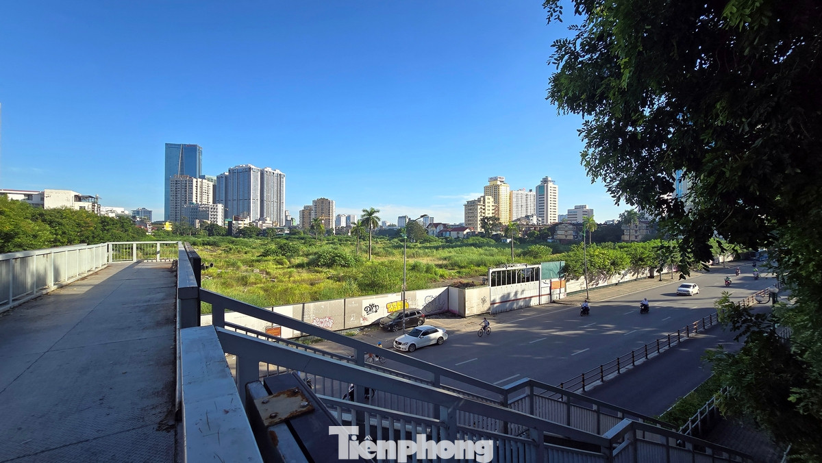 Phạm vi, ranh giới nghiên cứu: Phía Bắc, giáp Khách sạn Lake Side và hồ Giảng Võ; Phía Đông Bắc, giáp Khu tập thể Giảng Võ; Phía Đông Nam, giáp phố Giảng Võ; Phía Tây Nam, giáp phố Ngọc Khánh.