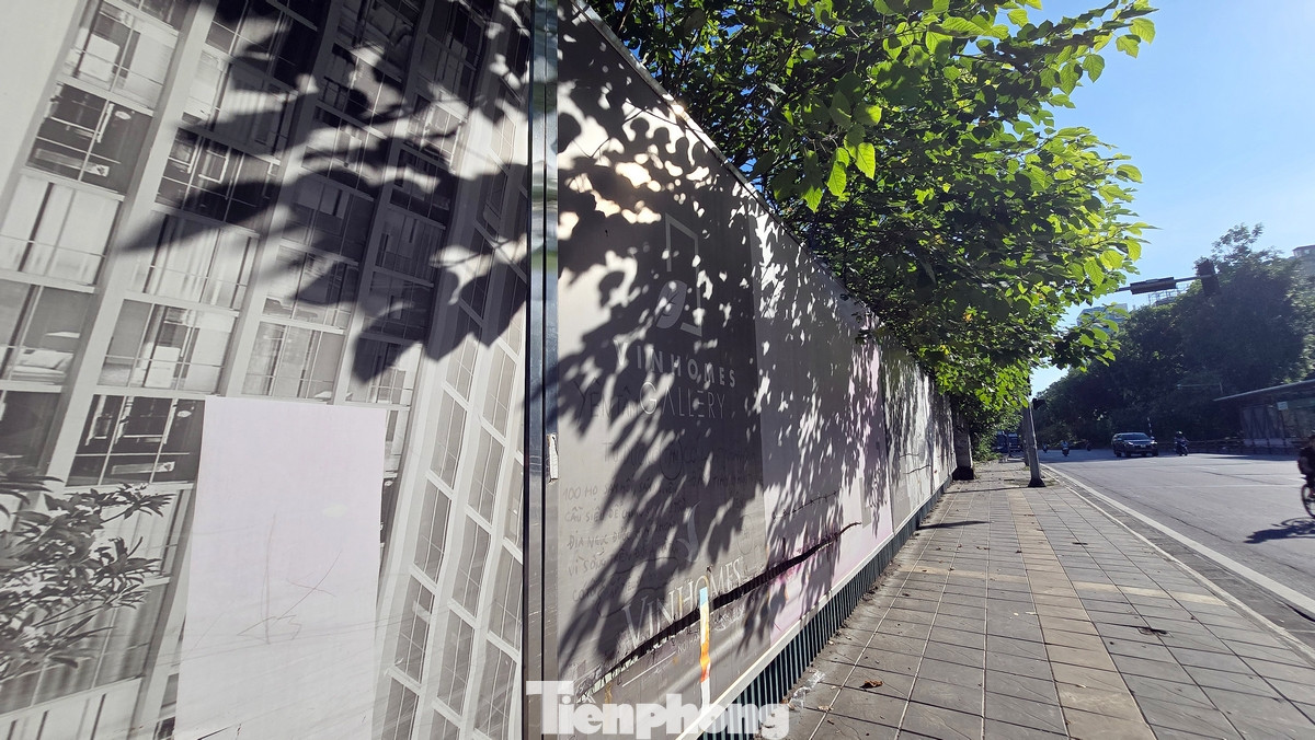 Chỉ tiêu quy hoạch kiến trúc cụ thể như sau: Diện tích: 20.912,15 m2 chiếm 35,58% diện tích đất lập quy hoạch. Tầng cao xây dựng tối đa: 5 tầng. Mật độ xây dựng gộp tối đa: 80%. Quá trình triển khai phương án kiến trúc cụ thể phải đảm bảo mật độ thuần theo Quy chuẩn và không vượt quá mật độ gộp đã khống chế.