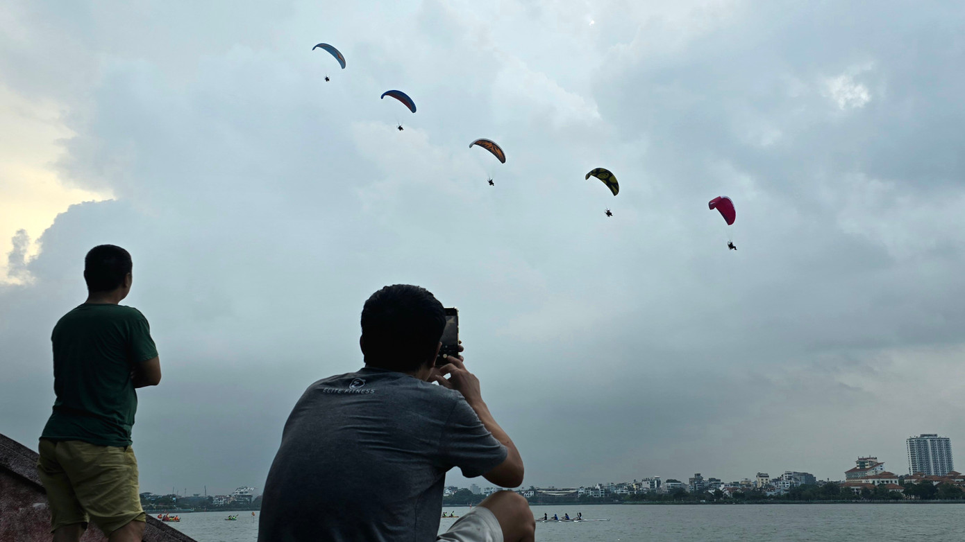 Màn trình diễn điêu luyện đầy kỹ thuật mãn nhãn người dân trong thời điểm đầu giờ sáng nay.