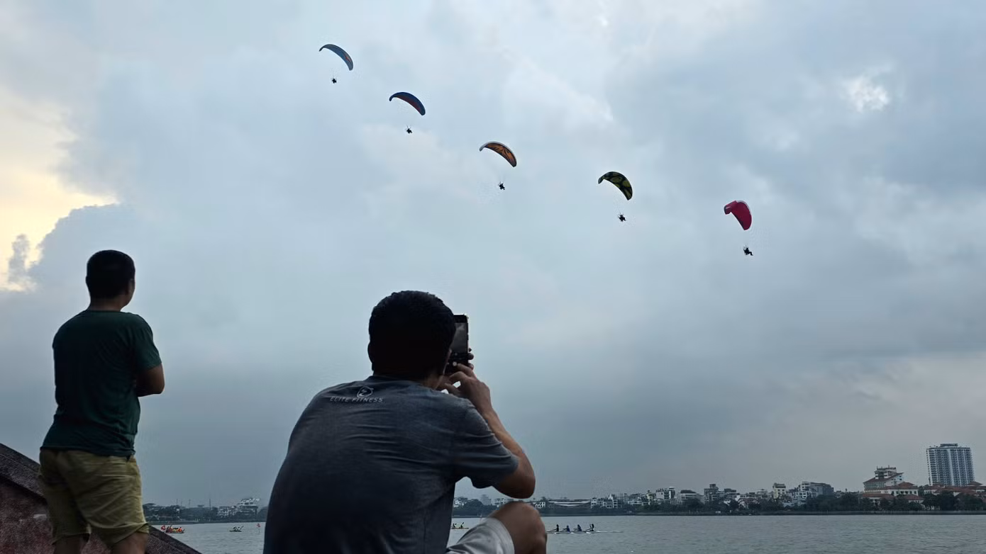 Màn trình diễn điêu luyện đầy kỹ thuật mãn nhãn người dân trong thời điểm đầu giờ sáng nay.