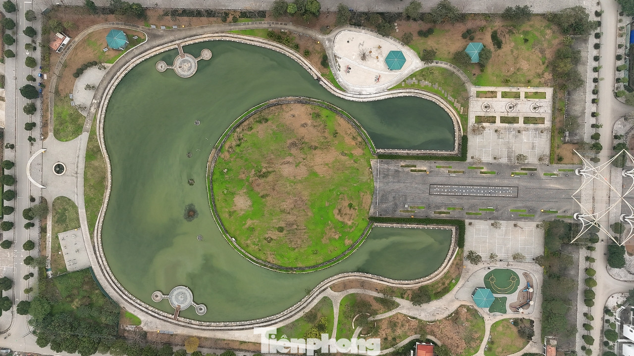 Dù khánh thành nhiều năm, chủ đầu tư vướng một số sai phạm trong quá trình thi công khiến công viên phải đóng cửa.