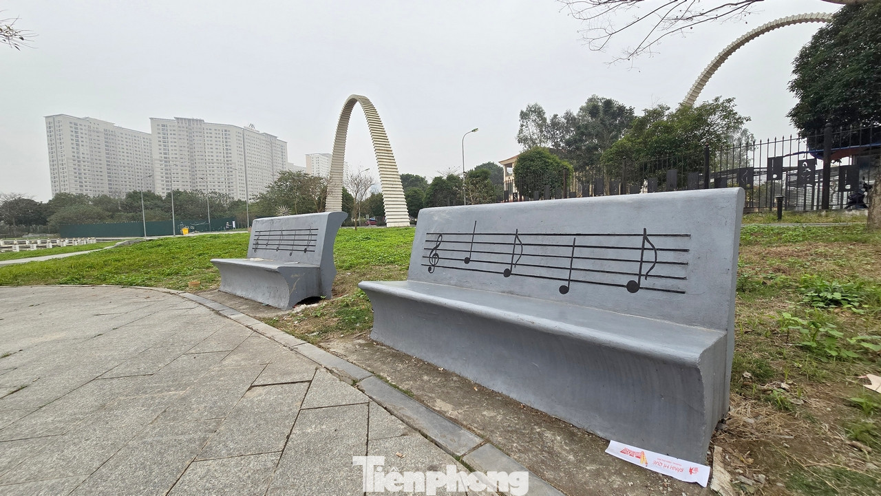 Khu vực vui chơi trong công viên có phần hạn chế.