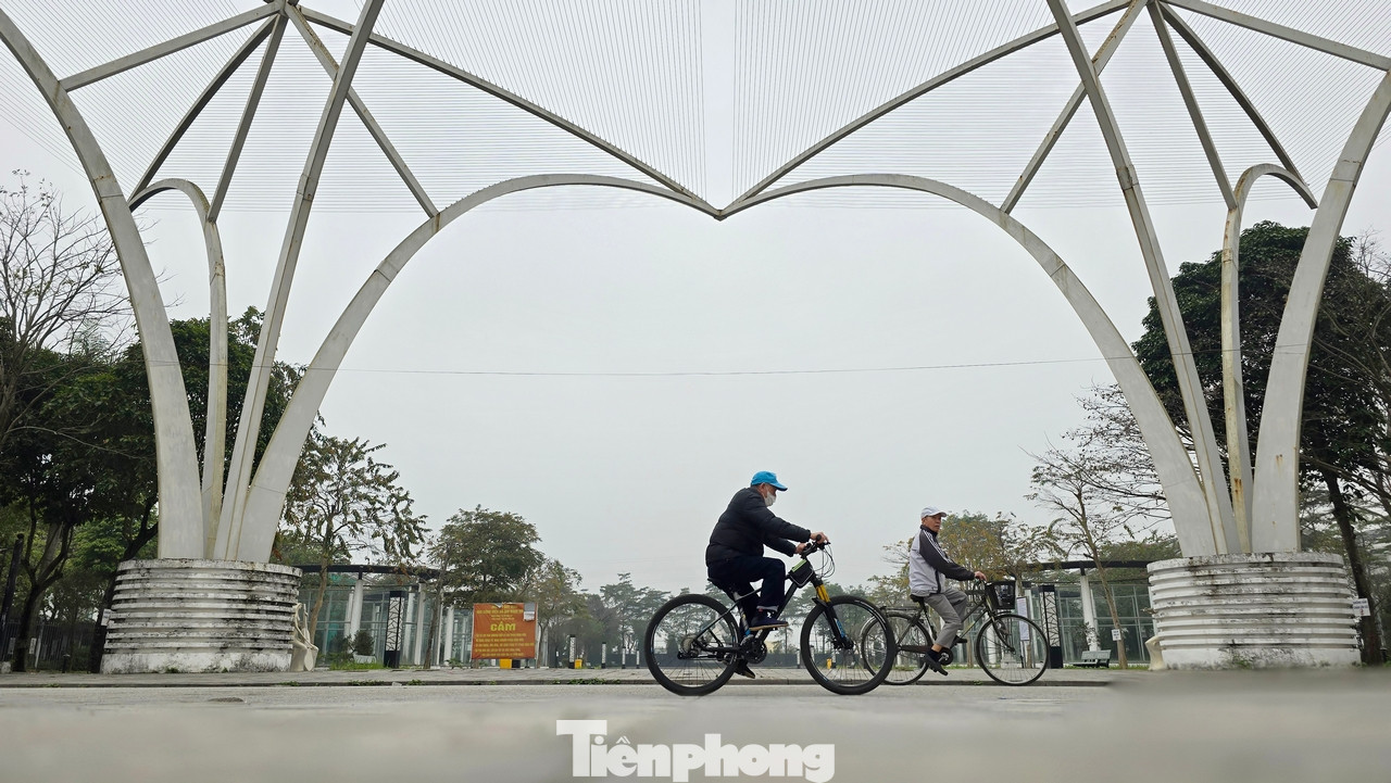 Khu vực vui chơi trong công viên có phần hạn chế.