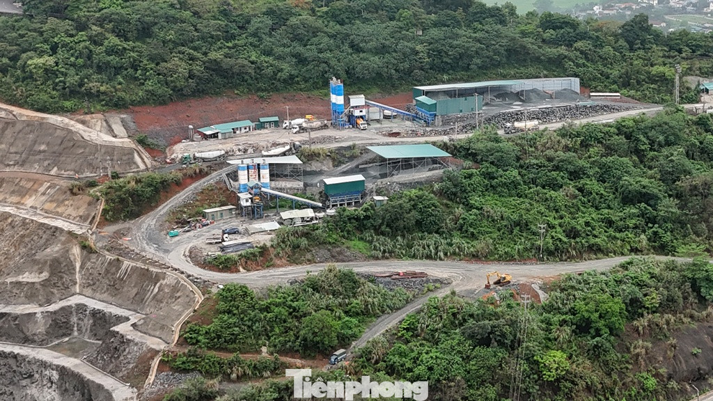 Từ khi hoạt động phát điện trong 30 năm qua, thủy điện Hòa Bình đã sản xuất khoảng 230 tỷ kWh.