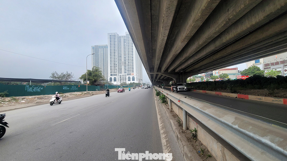 Khó có thể tin đây là hình ảnh đường phố Hà Nội những ngày cận Tết. Khó có thể tin đây là hình ảnh đường phố Hà Nội những ngày cận Tết.