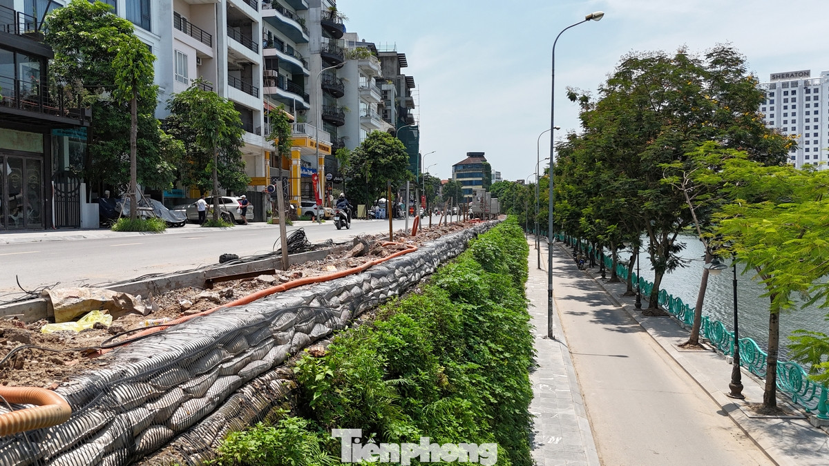 Trục đường quanh Hồ Tây và đường Xuân Diệu chạy song song thoáng đãng sau khi được giải phóng mặt bằng và mở rộng.