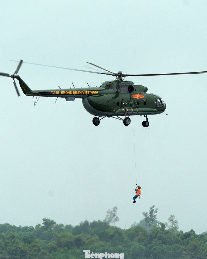 Cuộc diễn tập đã kết thúc thành công tốt đẹp, đạt được mục đích, yêu cầu đề ra, bảo đảm an toàn tuyệt đối về người, phương tiện và các loại thiết bị. Cuộc diễn tập đã kết thúc thành công tốt đẹp, đạt được mục đích, yêu cầu đề ra, bảo đảm an toàn tuyệt đối về người, phương tiện và các loại thiết bị.