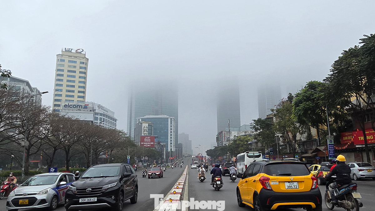 Hình thái thời tiết những ngày này ảnh hưởng xấu đến sức khỏe của người dân.