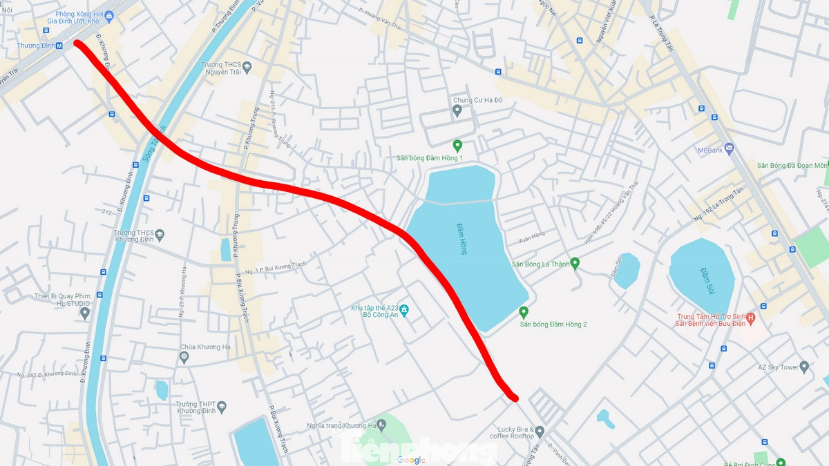 Vừa qua, ngày 10/3, HĐND thành phố Hà Nội đã thông qua nghị quyết về việc phê duyệt, điều chỉnh chủ trương đầu tư một số dự án đầu tư công của thành phố Hà Nội. Theo đó, dự án đầu tư xây dựng đường vành đai 2,5 đoạn Nguyễn Trãi (Quốc lộ 6) - Đầm Hồng là dự án thuộc nhóm A.