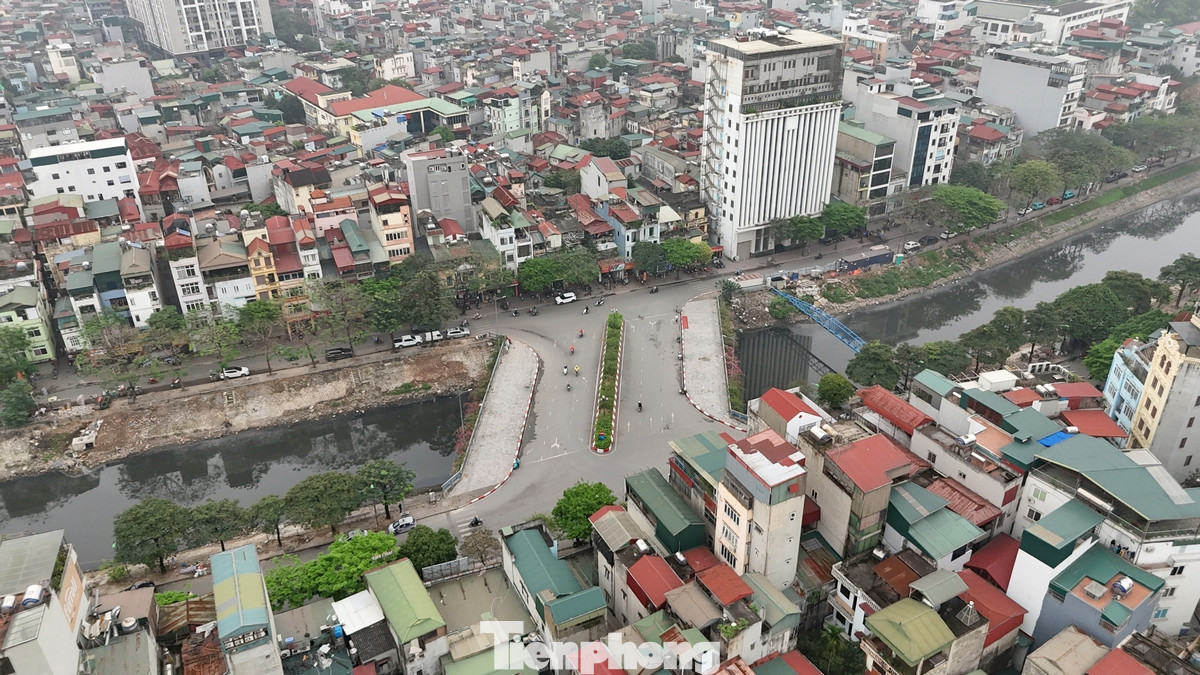 Vành đai 2,5 đoạn Nguyễn Trãi - Đầm Hồng có điểm đầu ở nút giao đường Nguyễn Trãi - Khương Đình. Đoạn đầu tuyến đi trùng với một đoạn đường Khương Đình.