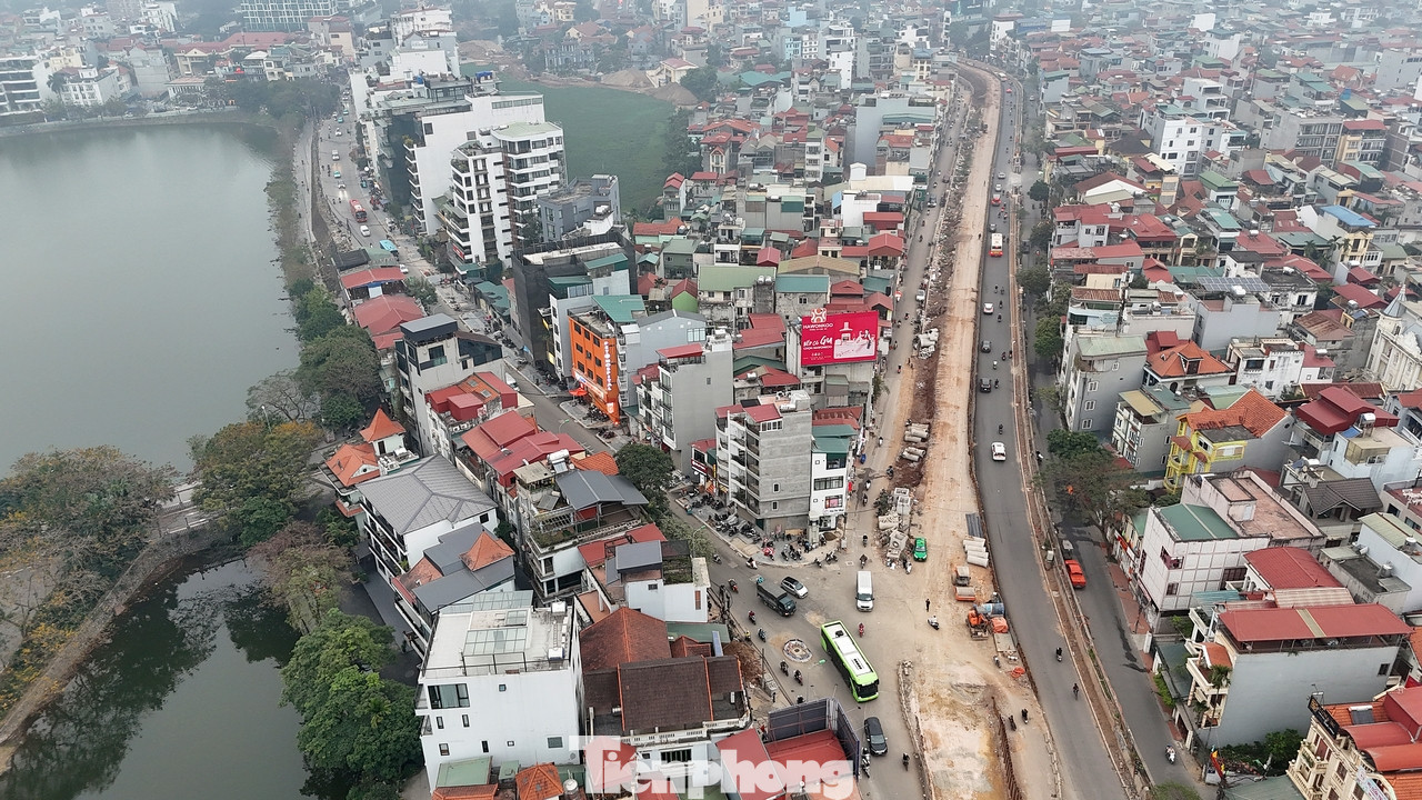 11 hộ dân chưa đồng ý bàn giao mặt bằng phục vụ thi công dự án để nâng cấp, mở rộng đường Xuân Diệu (quận Tây Hồ, thành phố Hà Nội).