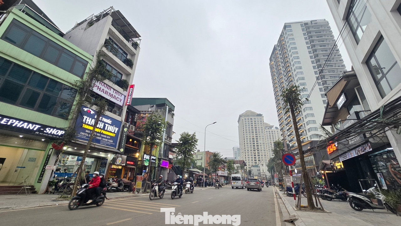 Theo thiết kế, sau khi hoàn thiện đường sẽ rộng 17 đến 20m, được mở rộng trên cơ sở đường hiện có; trong đó lòng đường rộng 10,5m, hè rộng 5m. Điểm đầu dự án giao với đường Âu Cơ, điểm cuối giao với đường Nghi Tàm (thuộc địa bàn phường Quảng An và Tứ Liên).