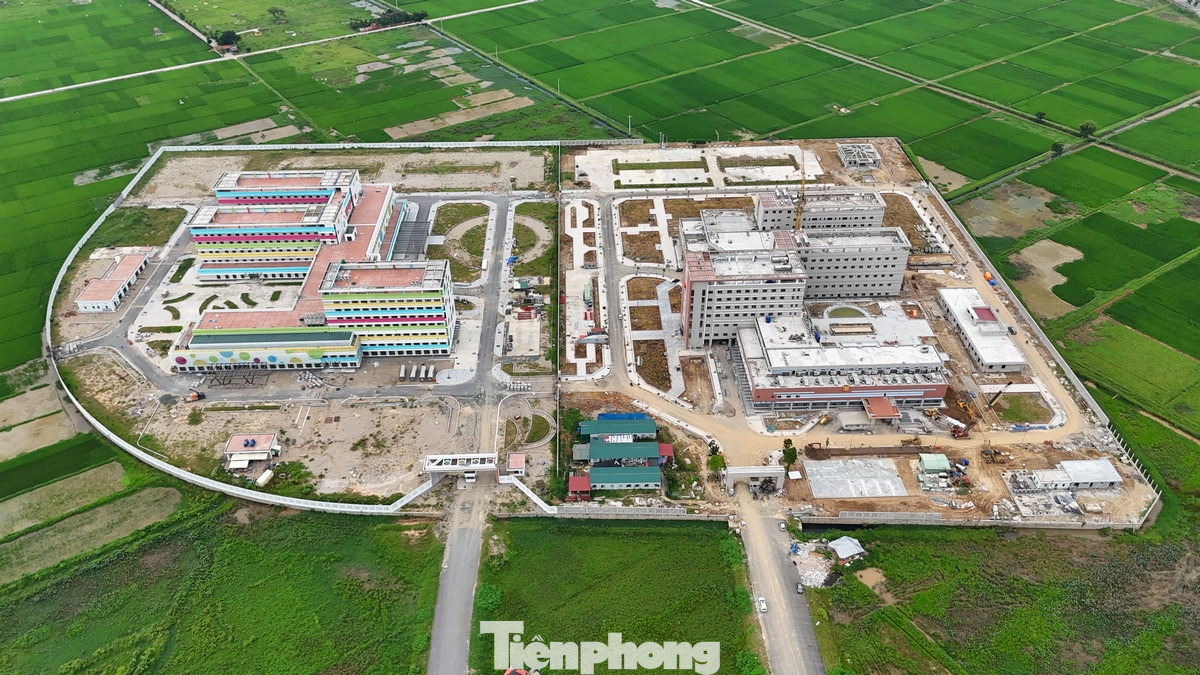 PGS.TS Trần Minh Điển, Giám đốc Bệnh viện Nhi Trung ương cho biết: "Số liệu này giúp chúng tôi có được mô hình bệnh học phong phú, số liệu lưu trữ đầy đủ theo thời gian, các phương pháp khám chữa bệnh, thăm dò hiện đại, đội ngũ thầy thuốc giỏi, chuyên sâu".