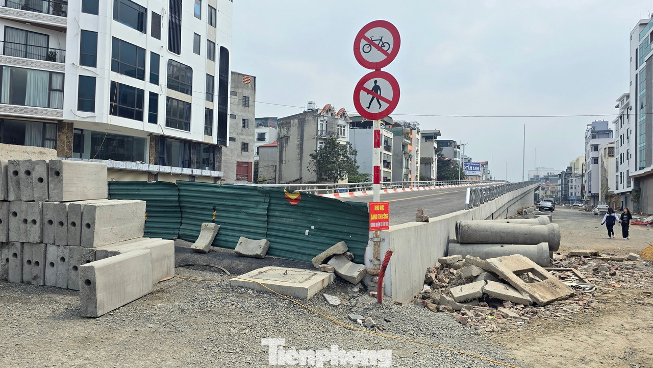 Toàn tuyến dài 1,5 km, rộng 40 m với tổng mức đầu 1.200 tỷ đồng, trong đó hơn một nửa dành cho giải phóng mặt bằng, hỗ trợ tái định cư.