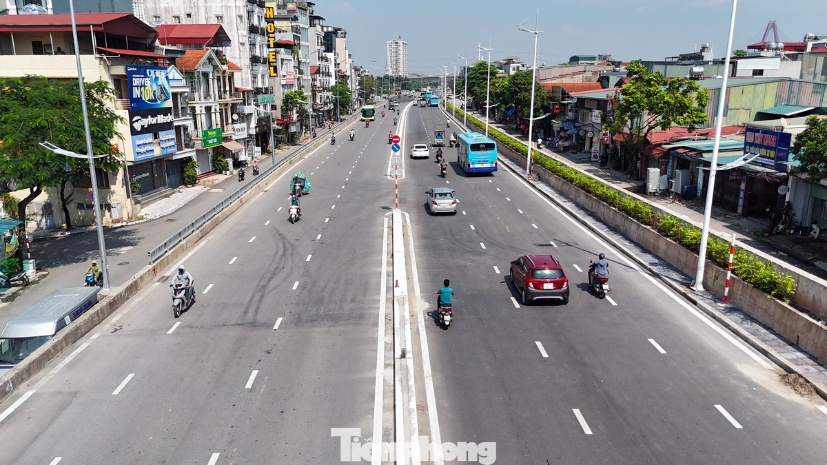 Vào sáng qua (23/9), Sở GTVT Hà Nội thông báo phương án tổ chức, phân luồng giao thông trên toàn bộ đường Âu Cơ mở rộng. Vào sáng qua (23/9), Sở GTVT Hà Nội thông báo phương án tổ chức, phân luồng giao thông trên toàn bộ đường Âu Cơ mở rộng.