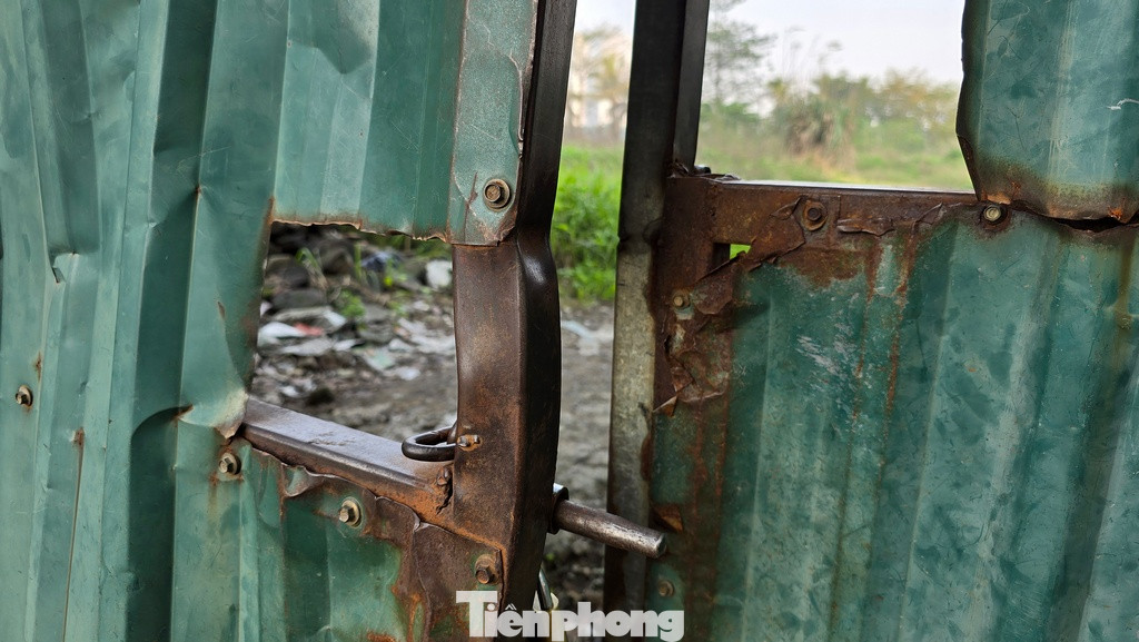 Được biết, việc chưa hoàn thành đầu tư xây dựng Công viên hồ Phùng Khoang và toàn bộ Khu đô thị mới Phùng Khoang chủ yếu từ công tác phối hợp, chuẩn bị của chủ đầu tư để thực hiện các chính sách đền bù, hỗ trợ phục vụ GPMB chưa hiệu quả.