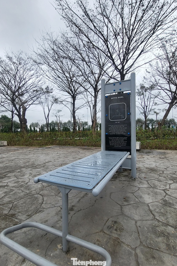 Trước đề xuất của chủ đầu tư cùng các sở, ngành… mới đây, UBND thành phốHà Nội đã cho phép công viên này được tạm đưa vào hoạt động, phục vụ nhân dân trong dịp tết Giáp Thìn 2024. Trước đề xuất của chủ đầu tư cùng các sở, ngành… mới đây, UBND thành phốHà Nội đã cho phép công viên này được tạm đưa vào hoạt động, phục vụ nhân dân trong dịp tết Giáp Thìn 2024.