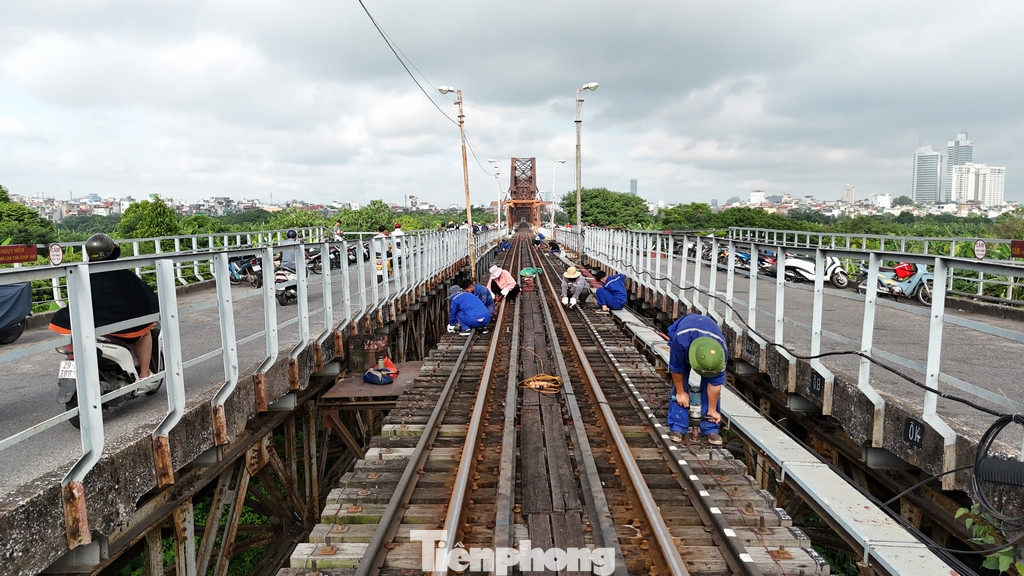 Đề xuất sẽ thay mới và gia cố hệ dàn chủ, hệ dầm mặt cầu, hệ liên kết dọc dưới đối với hệ dầm Pháp; chống gỉ cho mặt trên mạ thượng, vị trí tiếp giáp đáy tà vẹt trên nhịp T66 đối.