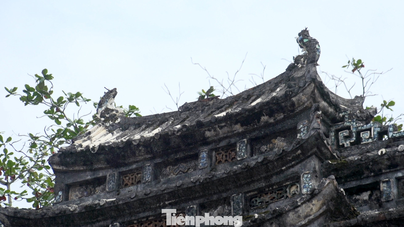 Vua Minh Mạng kế vị vua Gia Long vào năm 1820 và đã có nhiều đóng góp to lớn trong việc cải cách đất nước. Lúc bấy giờ, ông muốn xây một Sơn lăng để làm chốn nghỉ ngơi, thư giãn sau những lo toan triều chính và là nơi để hương hỏa sau khi băng hà.