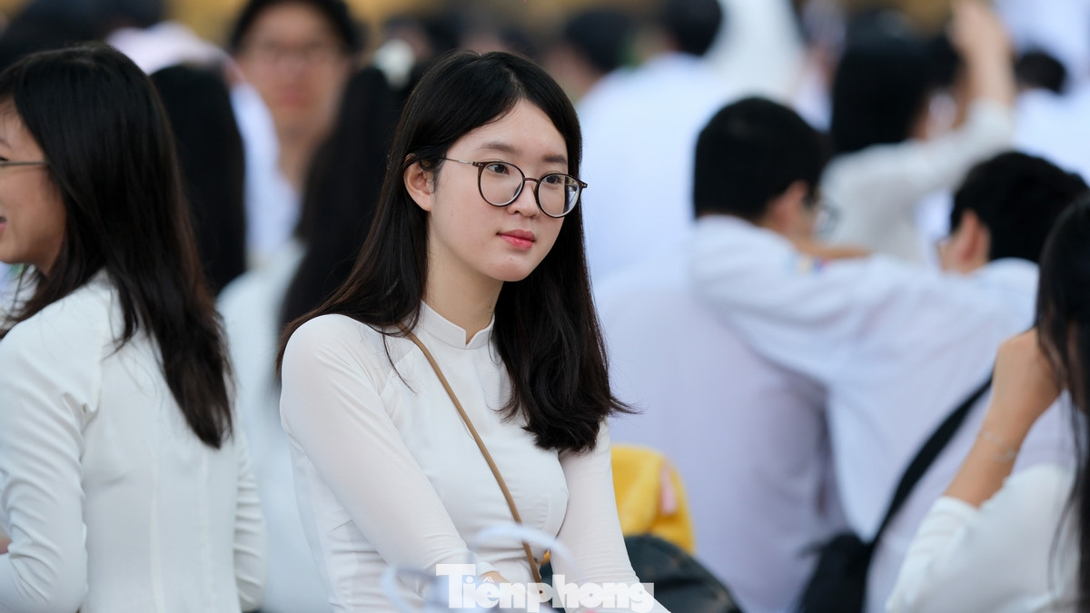 Từ sáng sớm, học sinh các cấp tại TP. Hà Nội tham dự lễ khai giảng năm học mới 2024 - 2025.