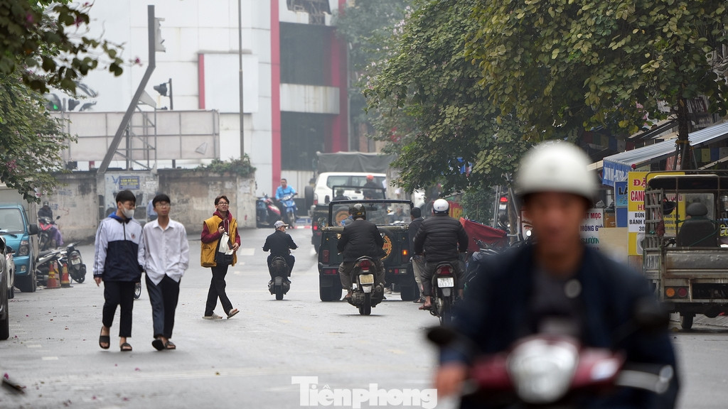 Phần đường bên phía Chương Dương Độ.