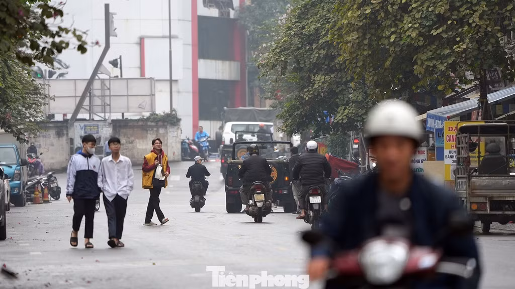 Phần đường bên phía Chương Dương Độ.
