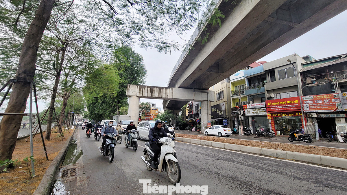 Sở GTVT Hà Nội cho biết, trên cơ sở rà soát tình hình triển khai đầu tư các dự án giao thông thuộc mạng lưới hạ tầng giao thông khung cũng như dự báo tình trạng giao thông tại một số nút giao quan trọng gắn với các dự án giao thông trọng điểm đang triển khai