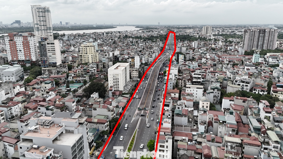 Công trình thi công từ năm 2018 nhưng sau đó phải dừng do vướng mắc trong công tác giải phóng mặt bằng. Đến tháng 7/2023, dự án mới thi công trở lại.