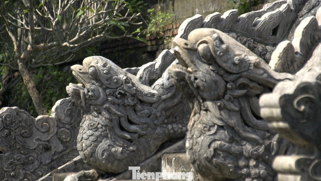 Theo thuyết minh Văn Thánh Huế, trong thời kỳ các vị vua thời Nguyễn mở mang, xây dựng bờ cõi, khai phá phương Nam thì Văn Miếu đầu tiên đã được xây dựng ở làng Triều Sơn.